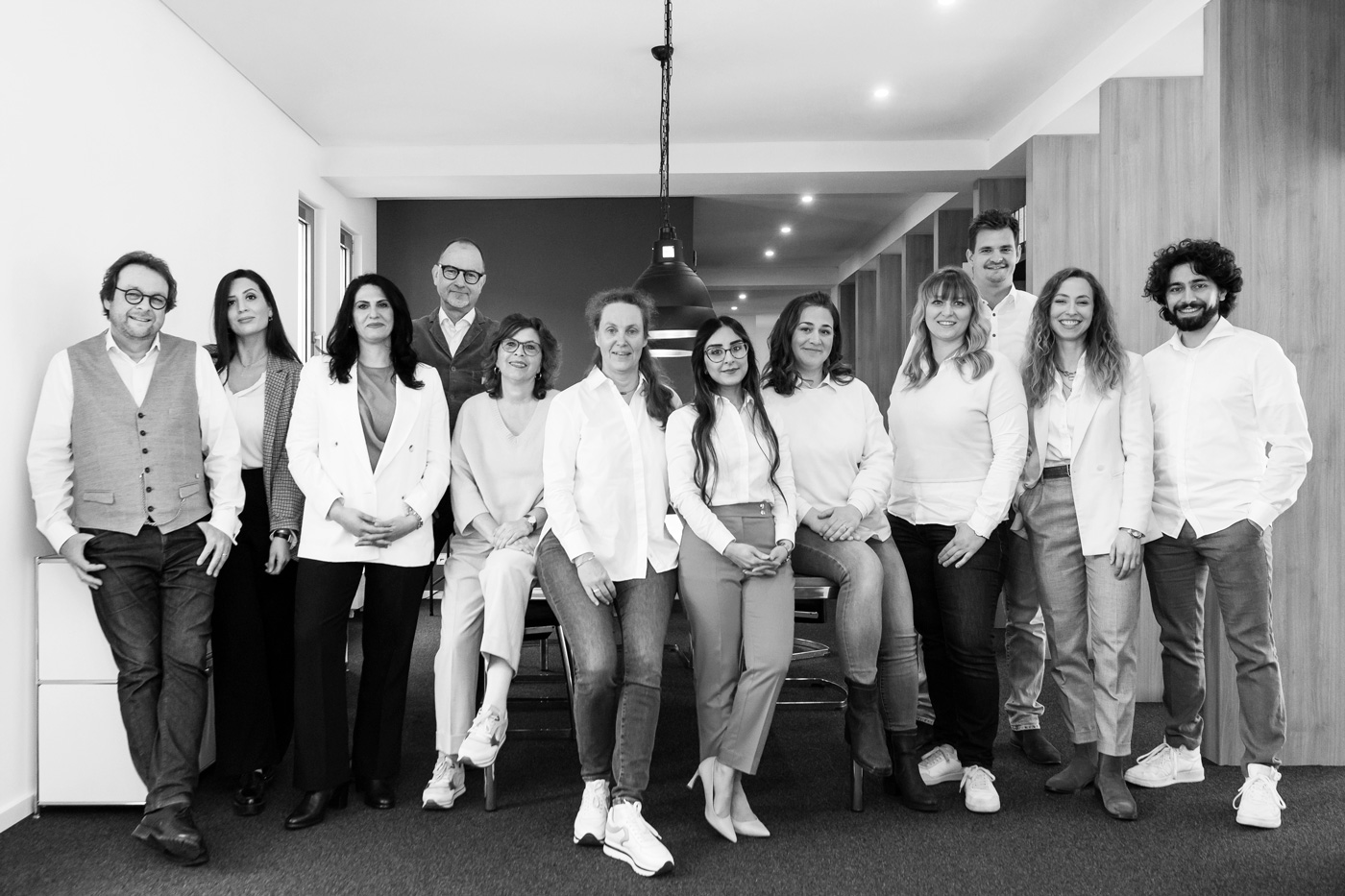 huhn-architekten-neuss-teamfoto-buero-4233